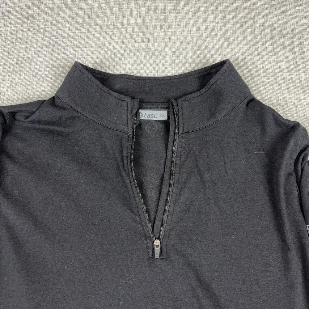 Tasc Performance Pullover Mens XL Gray 1/4 Zip Long Sleeve JD Fitness‎ Top
